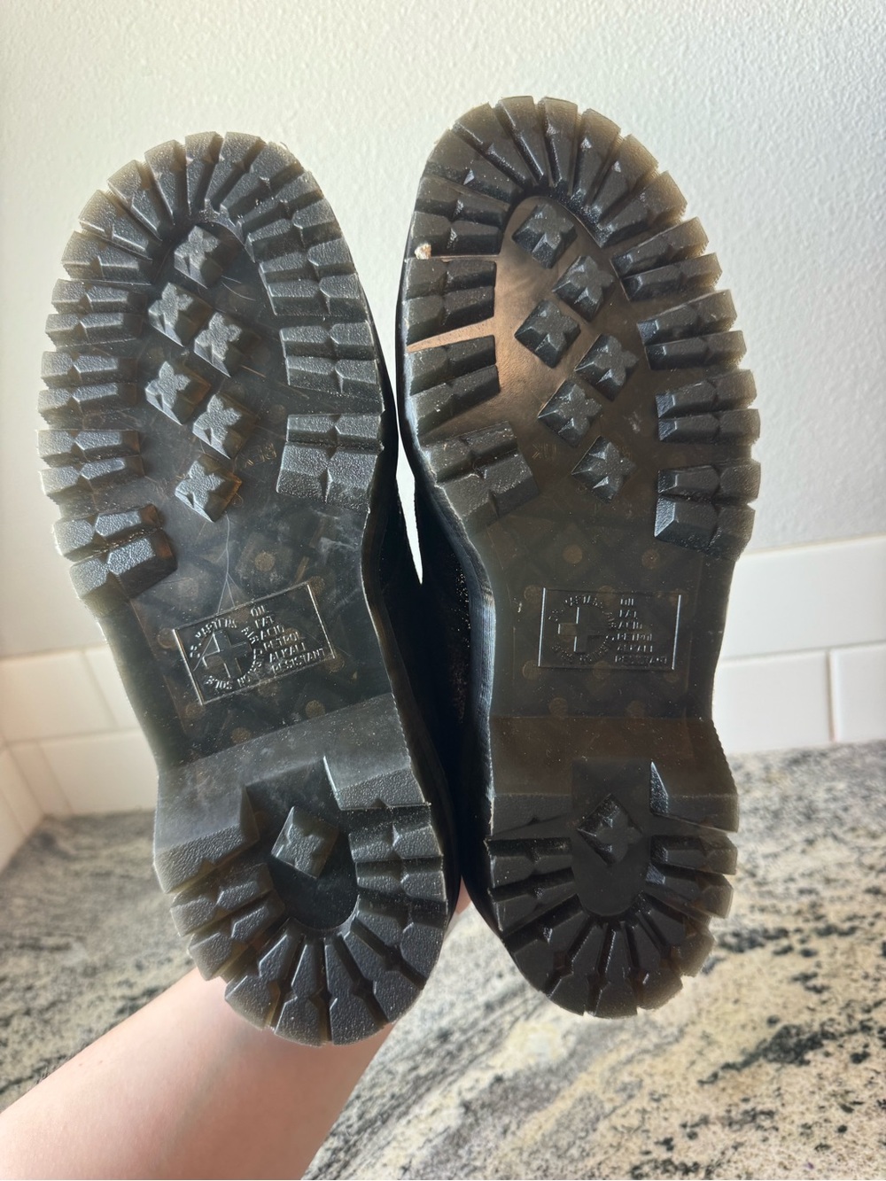 Dr. Martens 1461 Faux Fur Metallic Leather Platform Shoes. L 8. EUC. - Picture 4 of 8